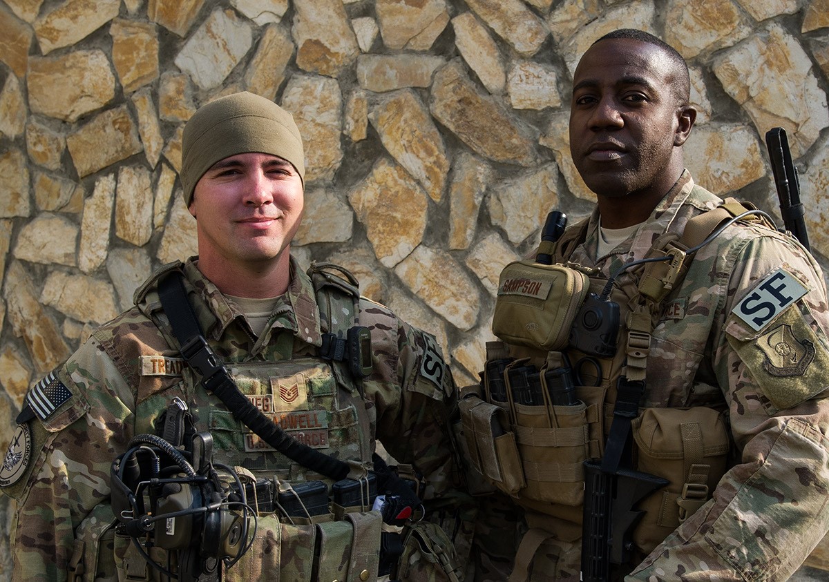 Bronze Stars awarded for 5-hour fire fight