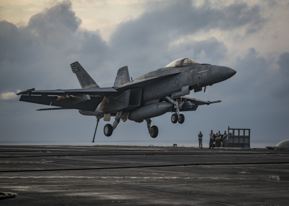 Trump’s remarks on Boeing Super Hornet confuse Finnish fighter competition