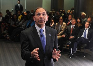 Veterans Affairs secretary wooing medical students