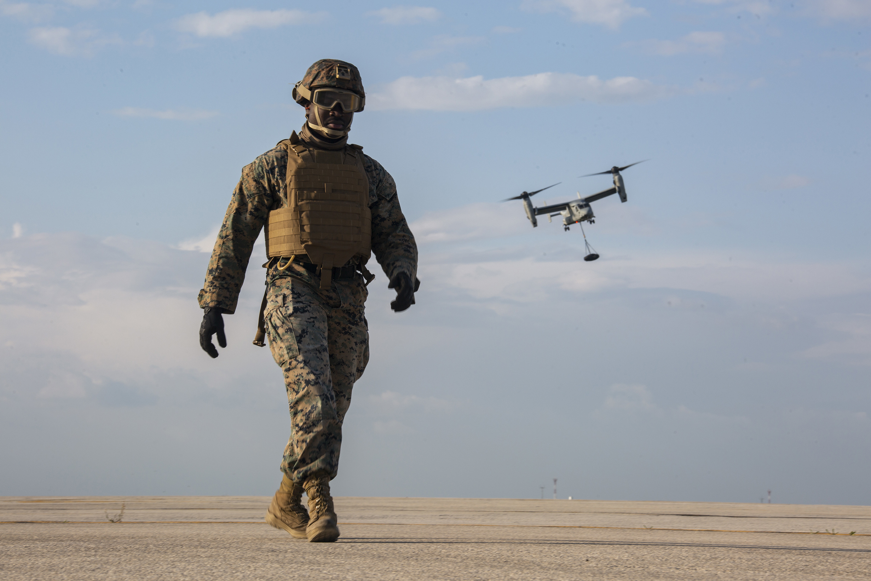 SPMAGTF-CR-AF 20.1 Conducts HST Training