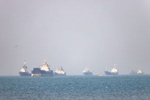 US military accompanies commercial carrier through Strait of Hormuz