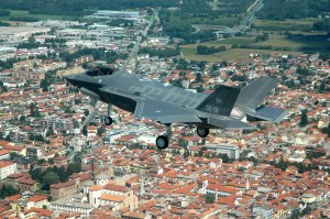 Users of the F-35 huddle in Italy to tout joint maintenance plans