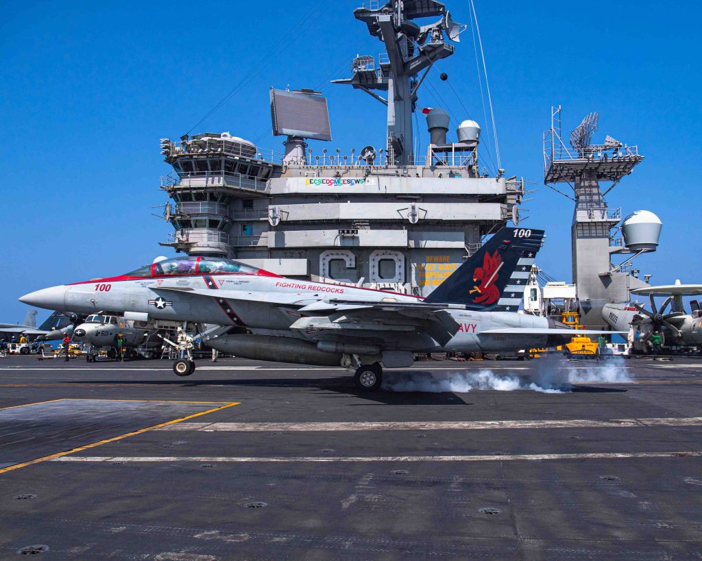 Aircraft carrier Nimitz makes history with 350,000th arrested landing