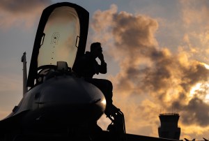 Air Force aviators could nab $50K each year by staying in uniform