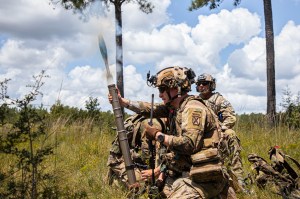 Army mortar crews trade laptops for phone app
