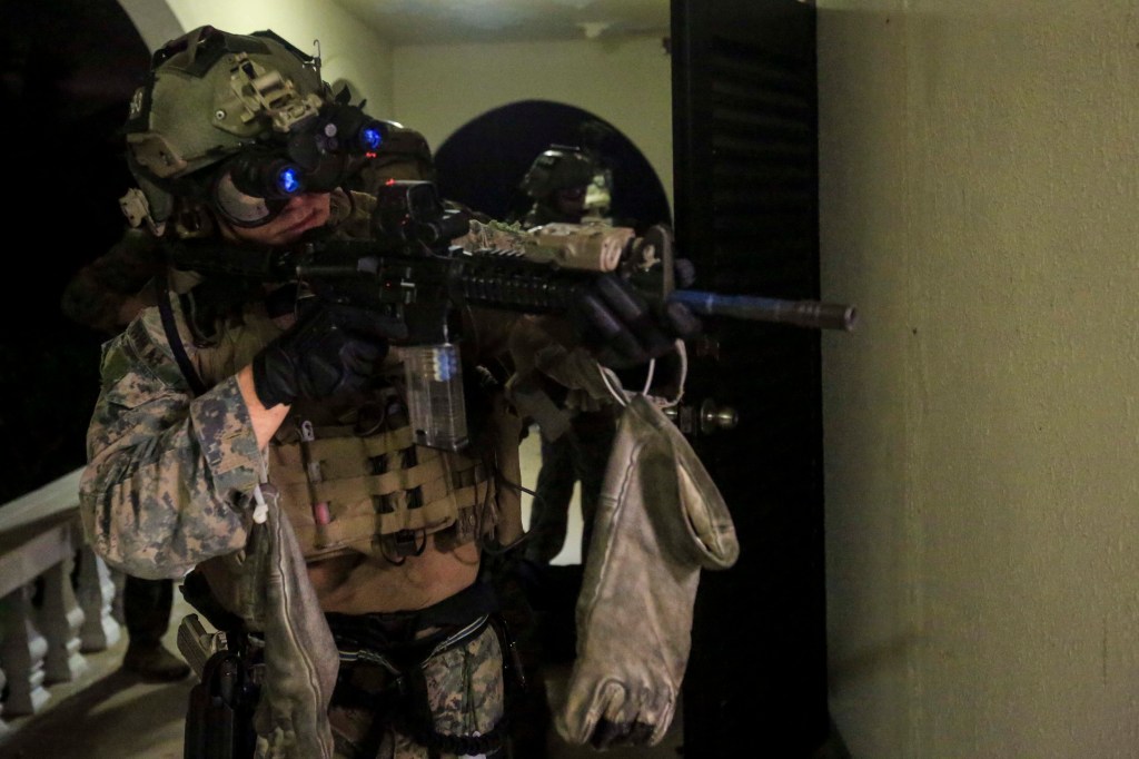 Marines hunt for new thermal and night vision goggles for grunts