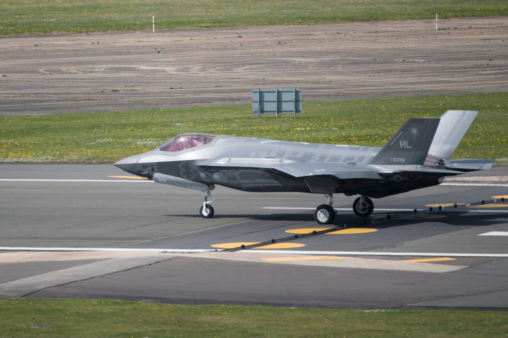 GAO urges caution on economic order quantity buy for F-35 jet