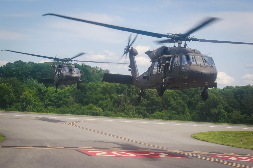 Two Black Hawks crash near Fort Campbell, 9 soldiers killed