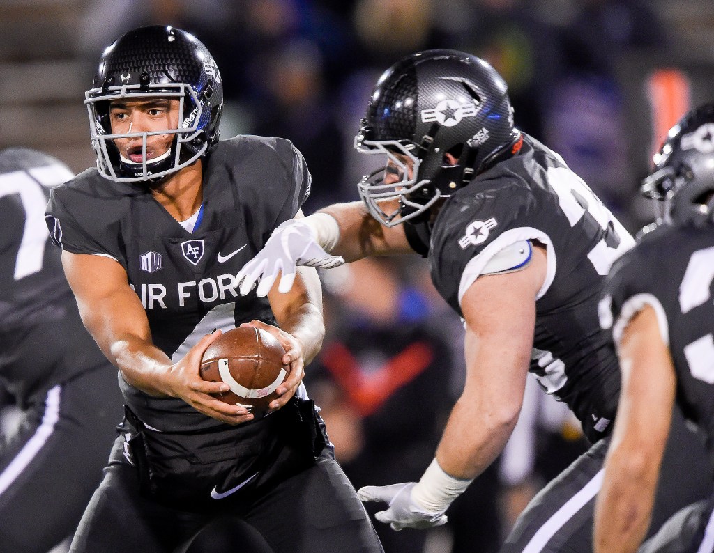 Sanders’ record day leads Air Force past Utah State 38-35