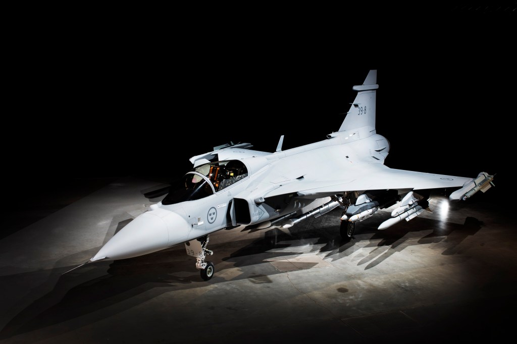 Saab sweetens the pot for Gripen international buyers, doubling sales forecast