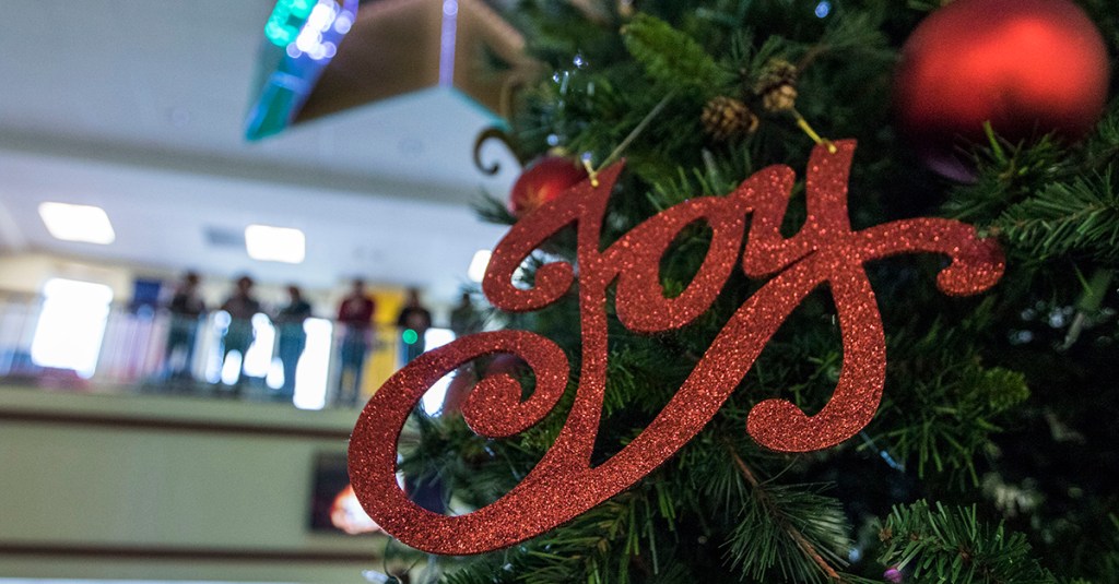 From turkeys to TVs, these military stores are bringing Thanksgiving deals your way