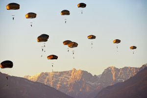 An app to keep paratroopers glued to their phones