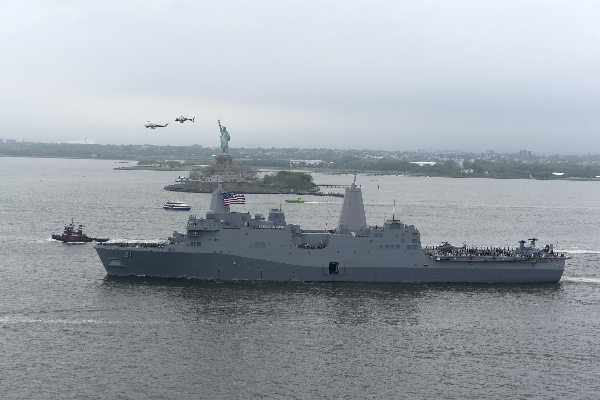 The amphibious transport dock ship USS New York (LPD 21) departs New York Harbor at the conclusion of Fleet Week New York 2019