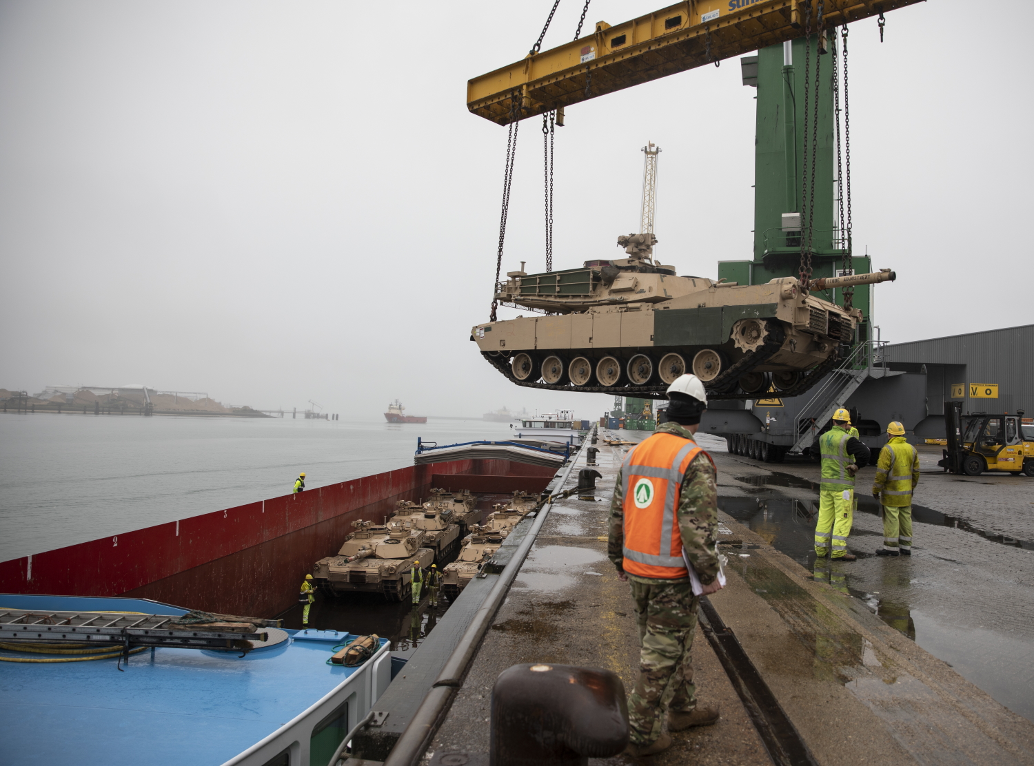 M1A2 Abram Tank