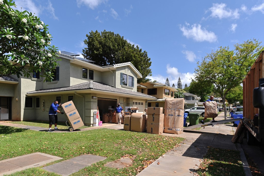 $6.2B contract for moving troops’ household goods gets green light … for now