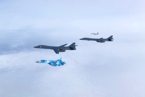 Ukraine should look to US for air defenses, improved air force, says former defense adviser