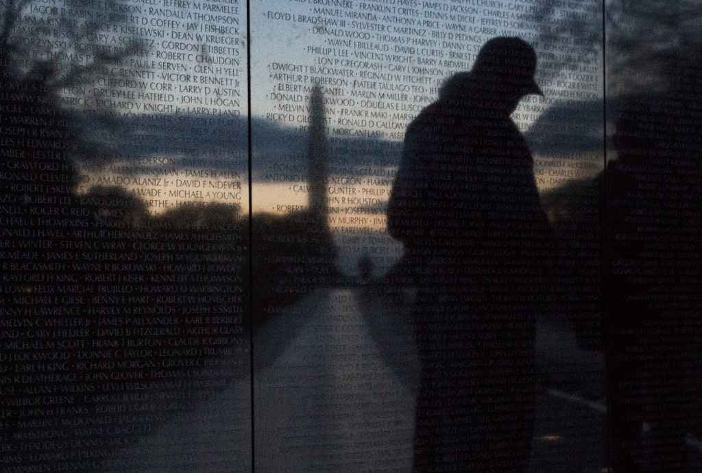 14 Veterans Day parades and ceremonies from around the country