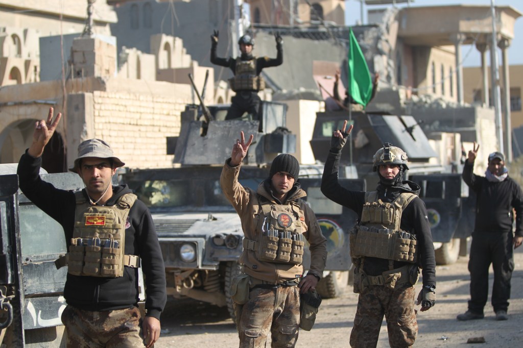 Islamic State Resistance Fades as Iraqi Army Enters Ramadi