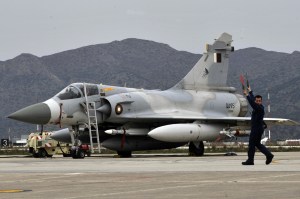 Senators Begin Push for Jet Sales to Kuwait, Qatar