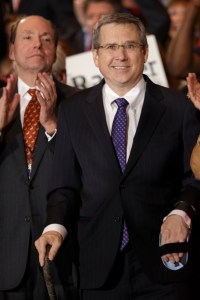 Senator to VA: Fire your mental health director