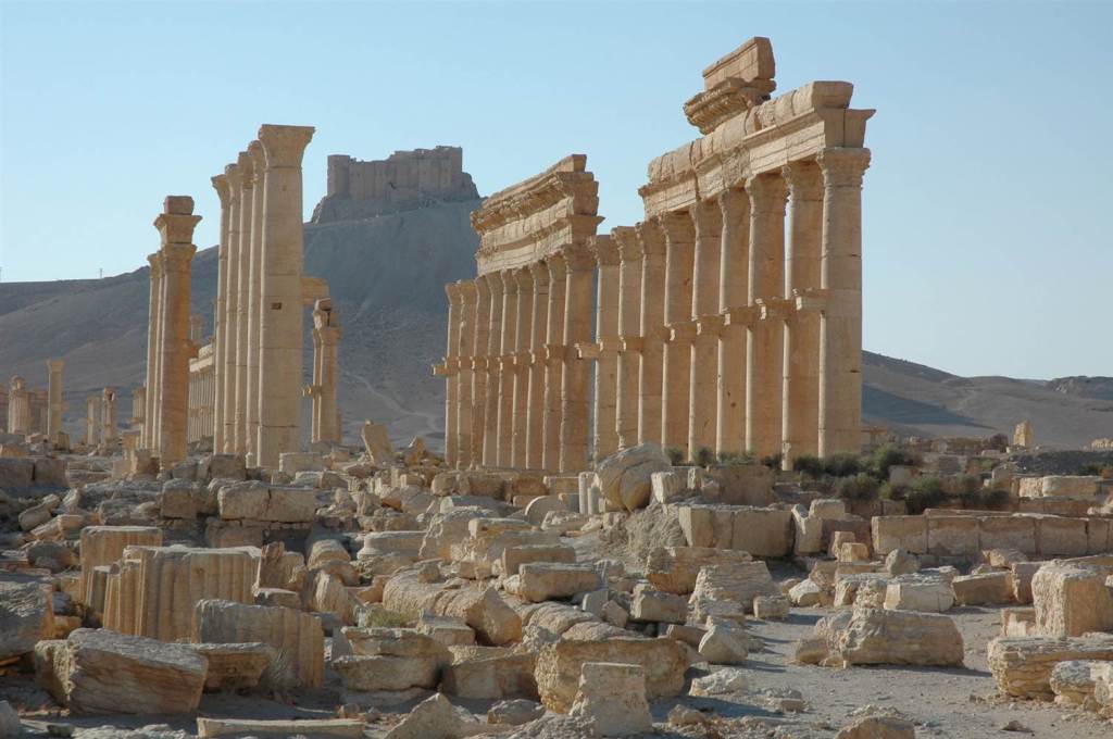 Drone footage shows ruins of former ISIS city
