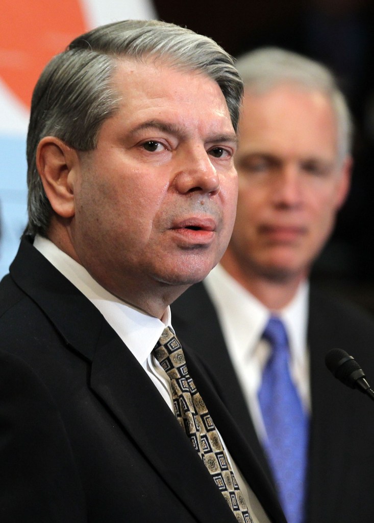 4 ways GAO says the government can save money