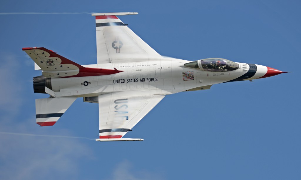 Thunderbirds F-16 crashes following Air Force Academy graduation; pilot reported safe