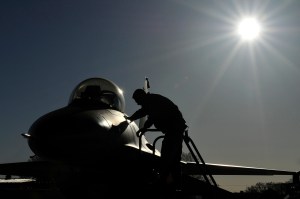 F-16 jet scrambled to respond to unresponsive small plane over capital
