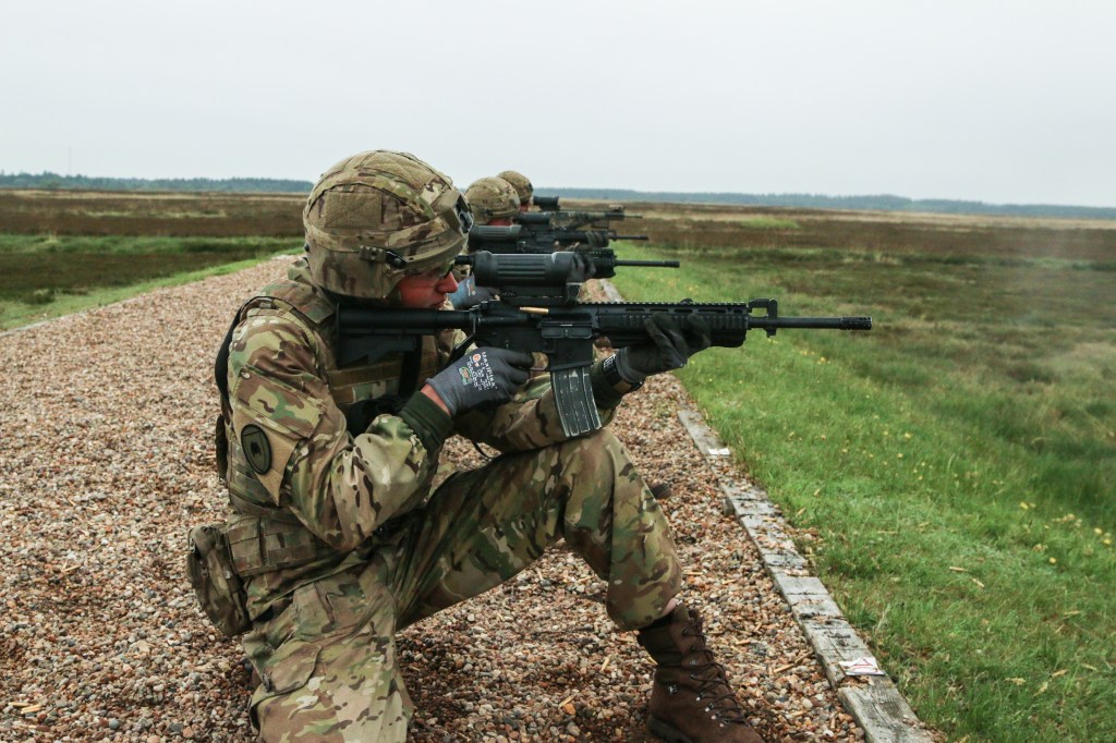 Landmark agreement on combat uniform procurement deepens Nordic collaboration
