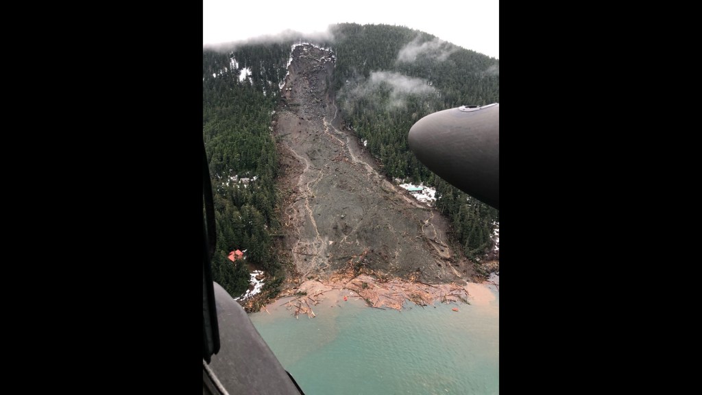 Alaska Guardsmen return home from landslide search and rescue