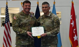 Soldier receives Purple Heart for wounds in Mali mortar attack