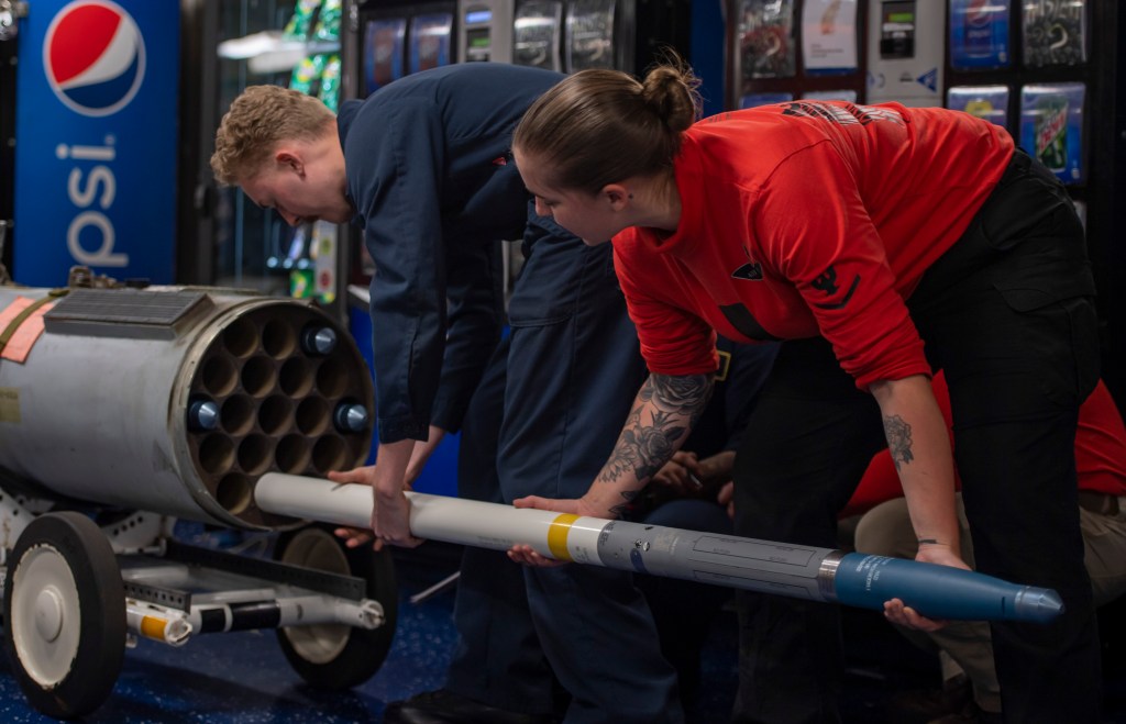 Sailors who sign up for 3-year journeyman sea tours to get bonus pay