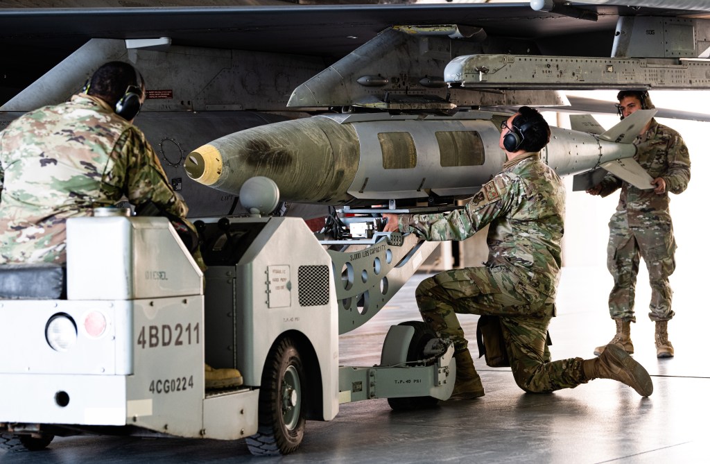 House advances arms sales bill supported by defense industry