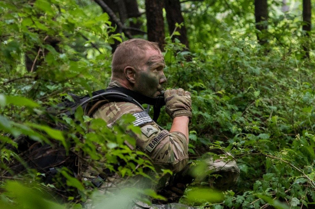This system can provide soldiers with water by harvesting thin air