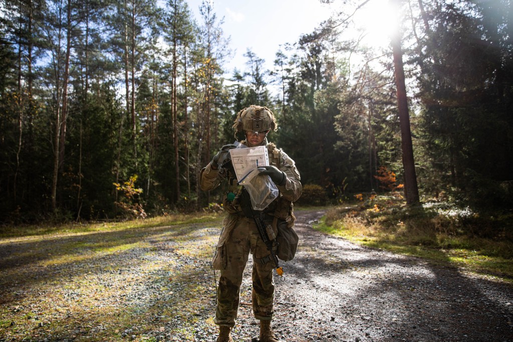 Hand-held navigation tool for US Army deemed effective against jamming