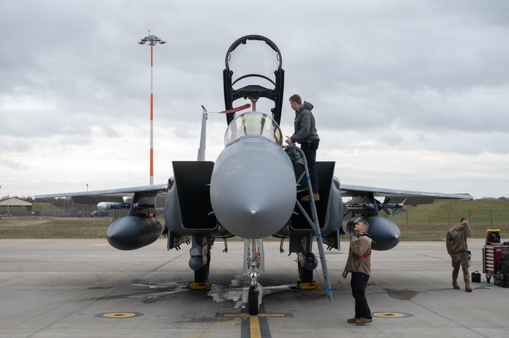 Air Force seeks retirees to come back to active duty