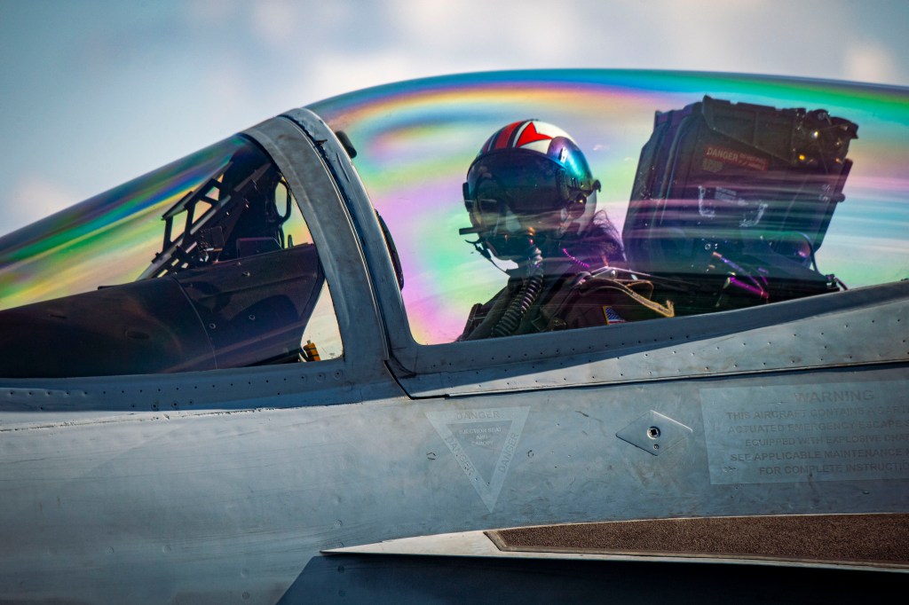Select naval flight officers, aviators eligible for $120,000 retention bonus