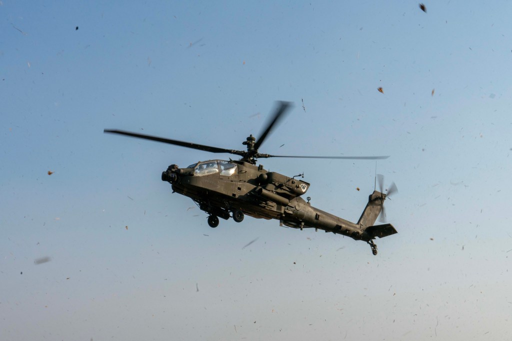 One killed, another injured in Apache helicopter crash in Alabama