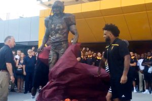 Arizona State unveils Pat Tillman statue at Sun Devil Stadium