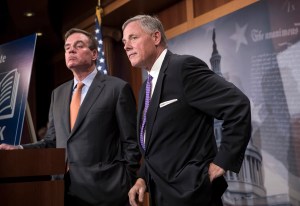 Senators: Probe into possible Trump-Russia collusion ongoing