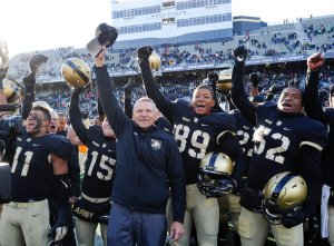 Army football holds off Duke to finish unbeaten at home