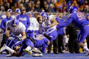 Boise State tops Air Force, 44-19
