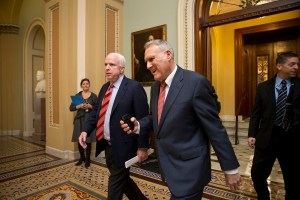 Former Arizona US Sen. Jon Kyl to replace John McCain