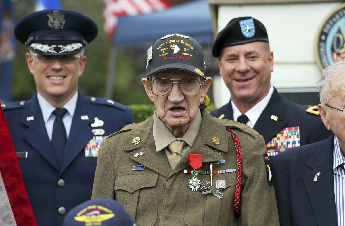In this Sept. 19, 2017, file photo, U.S. Army Pvt. Henry L. Ochsner is awarded the National Order of the Legion of Honor,