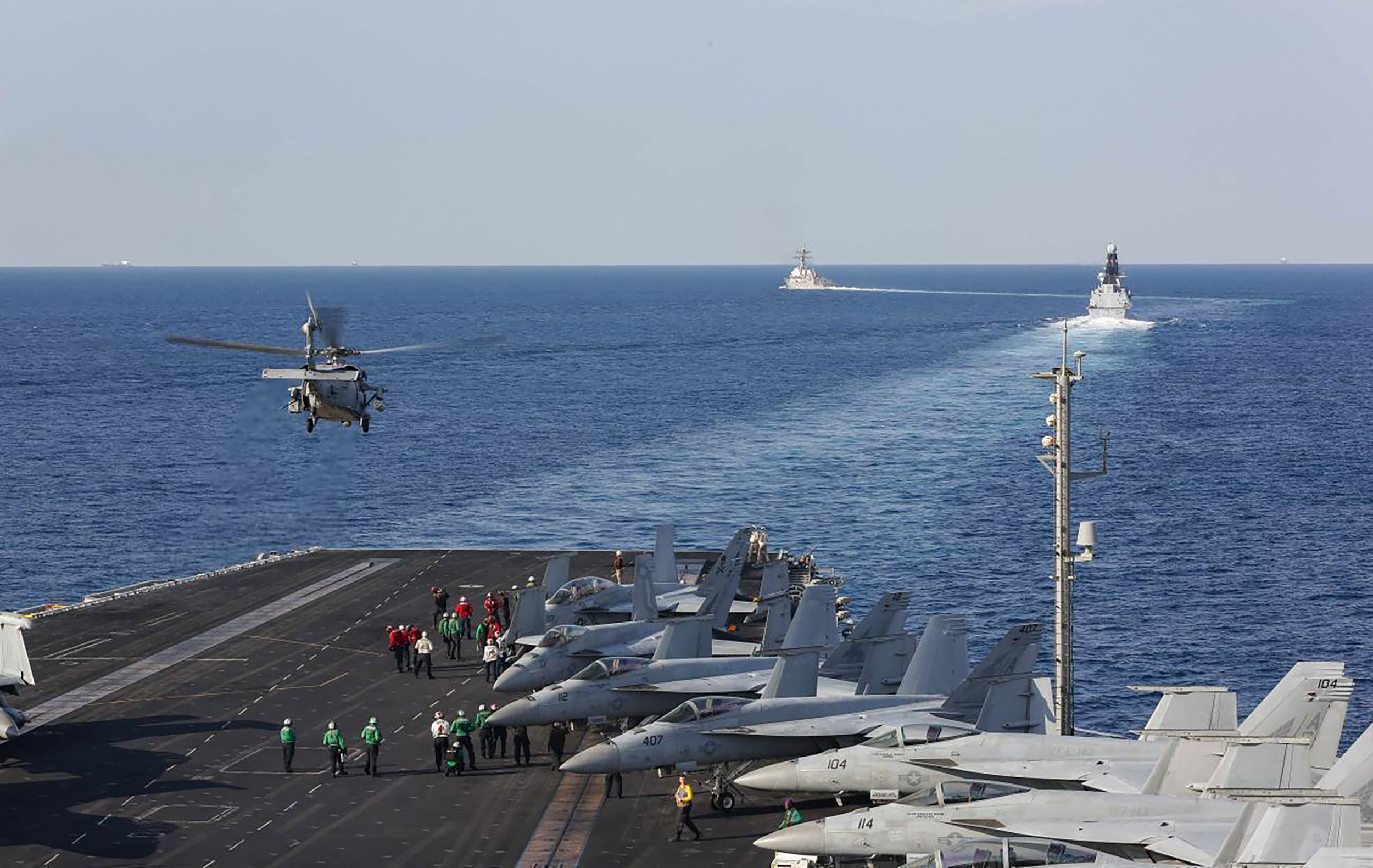 Lincoln Strait f Hormuz