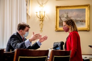 VA patient deaths from coronavirus hit 1,200, but leaders see progress