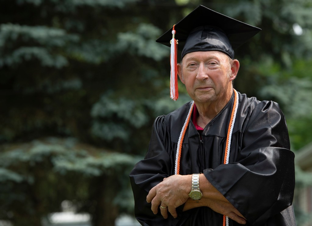 87-year-old Korean War veteran graduates high school