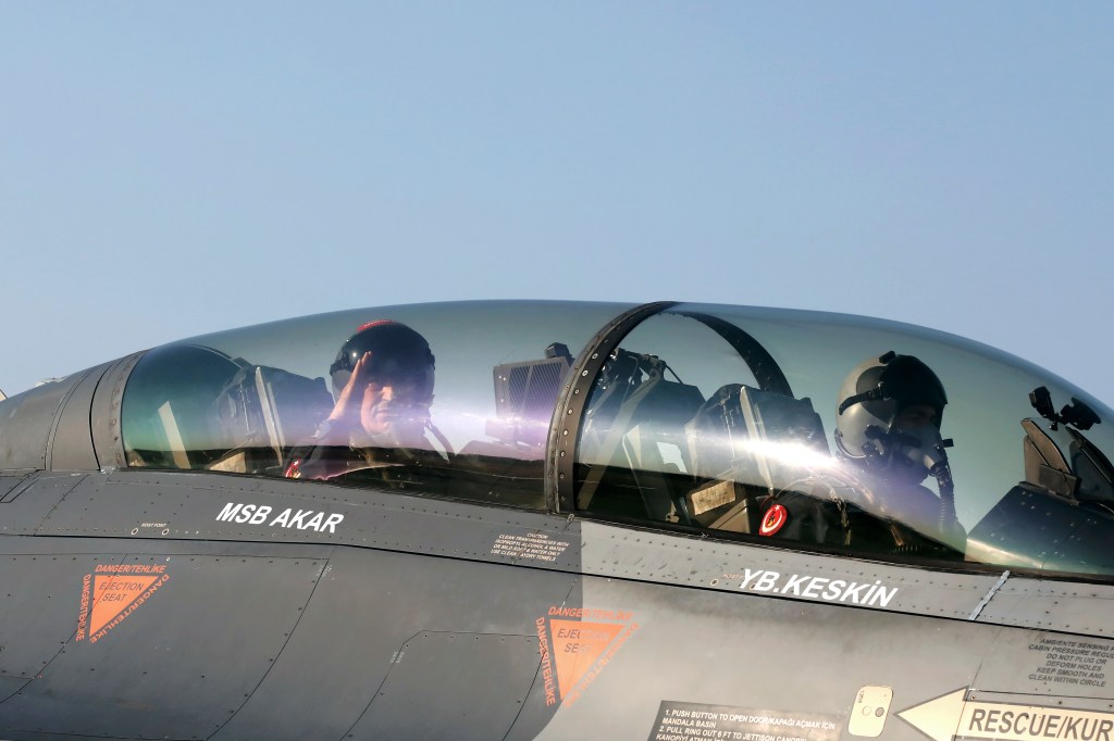 US approves sale of F-16 jets to Turkey, F-35s to Greece