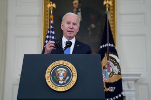 Biden urged by tech firms to embrace commercial software