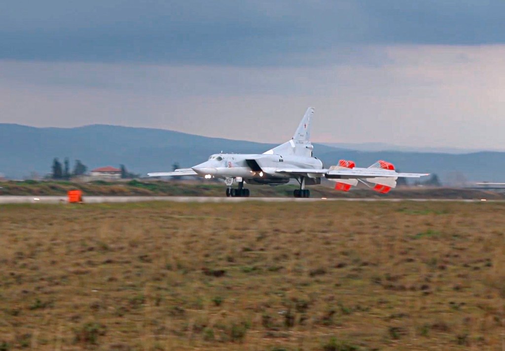 Russia sends warplanes to Syria for naval drills in Mediterranean